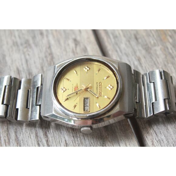 Vintage 1972 Citizen Automatic Mens Silver Watch W/daydate & Gold accents - Picture 4 of 8